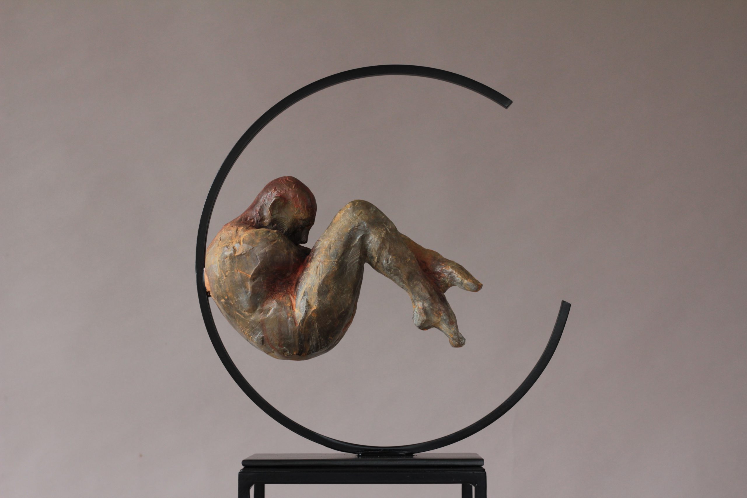 "Suspenso" | 044x040x015 cm | Bronze/Ferro