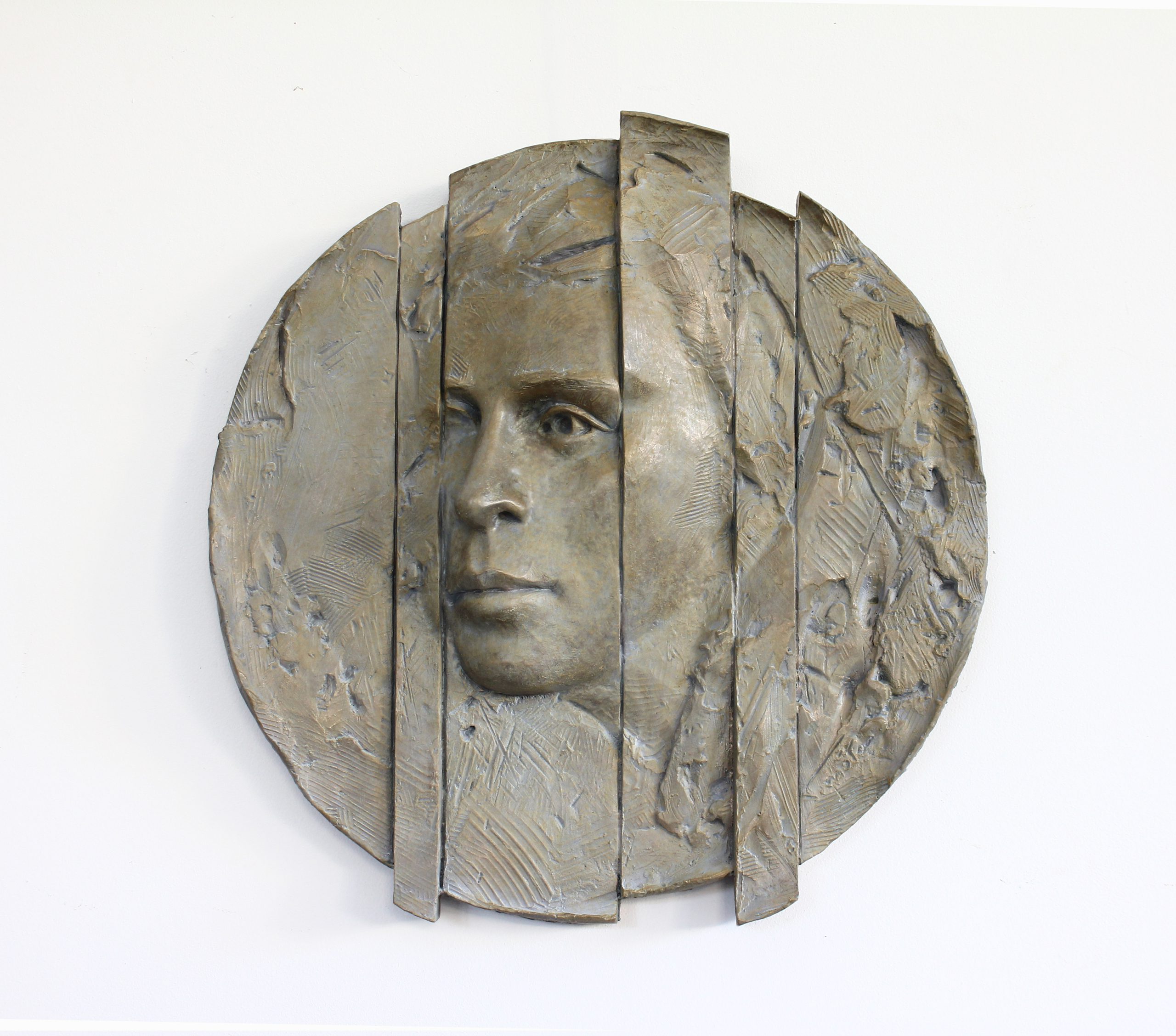 "Medallion I" | 050x050x008 cm | Bronze